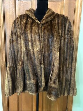 Vintage Cain-Sloan Nashville Muskrat Fur Cape Stroller Coat Brown Fur 1950s1960s